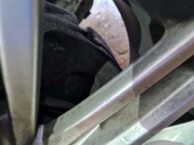 8V0615124D BREMSSATTEL VORN RECHTS / 174131 FÜR VOLKSWAGEN PASSAT VARIANT CB5