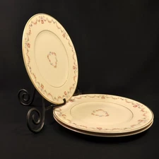 Syracuse China O.P.Co. Arcadia 3 Dinner Plates 9 3/4" Old Ivory USA 1949-1960