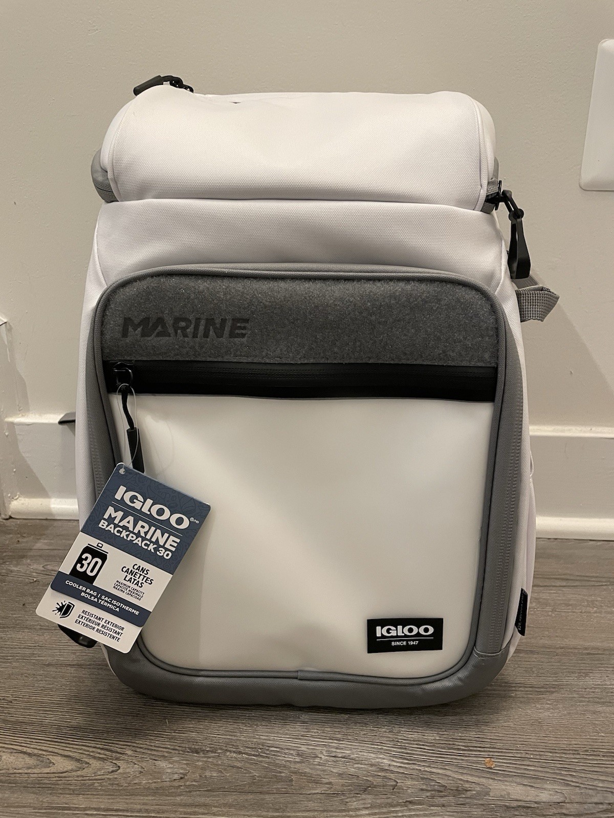 Maxcold White / Cool Gray 30 Can Capacity New