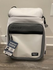 Igloo Marine 30 Backpack Cooler Maxcold White / Cool Gray 30 Can Capacity NEW