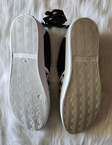 Disney Mickey Mouse Black White Slip On Sneakers Shoes 151473 Mens 10.5 NWT - Picture 9 of 9