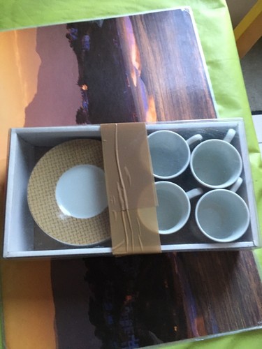 Lot De 4 Tasses à Café Geneviève Lethu - L'amour Est Toujours Du Voyage - Avec Soucoupes