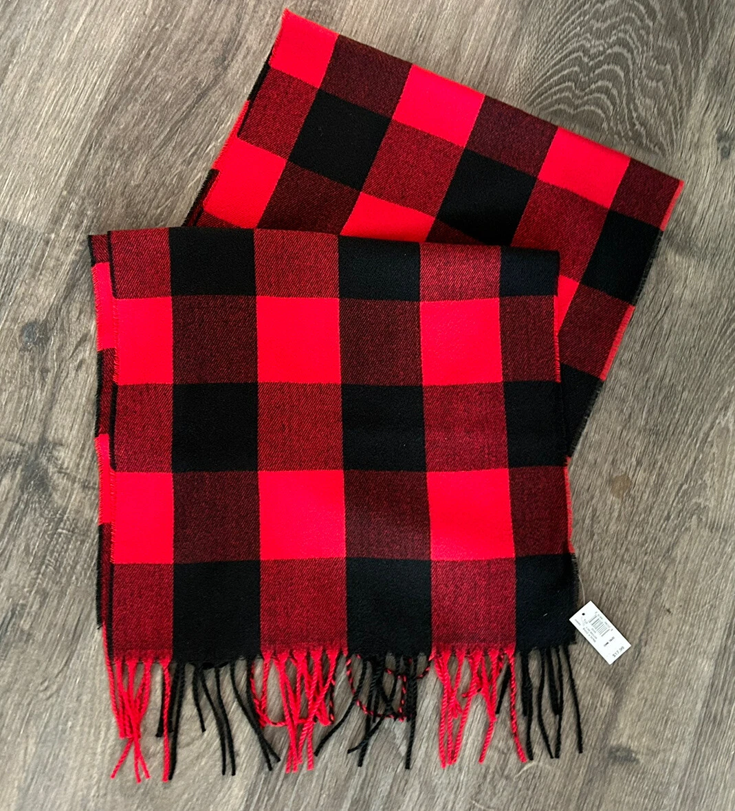 Old navy buffalo plaid scarf 2025
