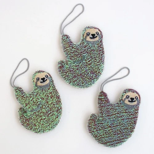 Kikkerland Sloth Scrub Sponge