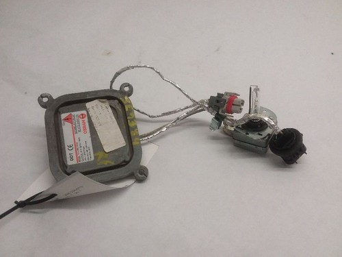 2005-2013 Chevy Corvette Passenger Right Headlight Module 37591401 35XT52D1 - Picture 2 of 12