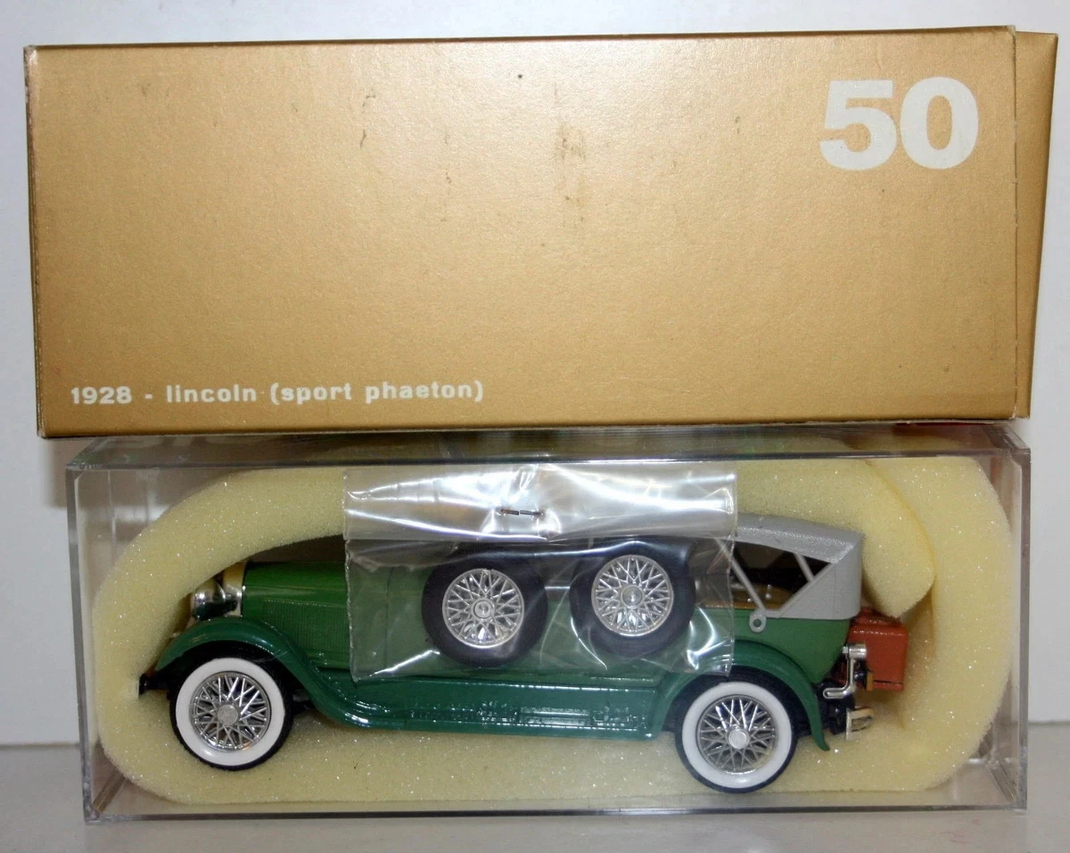 Dinky Toys - 1:43 - Lot de 12 Dinky Toys + 1 Dinky Supertoy