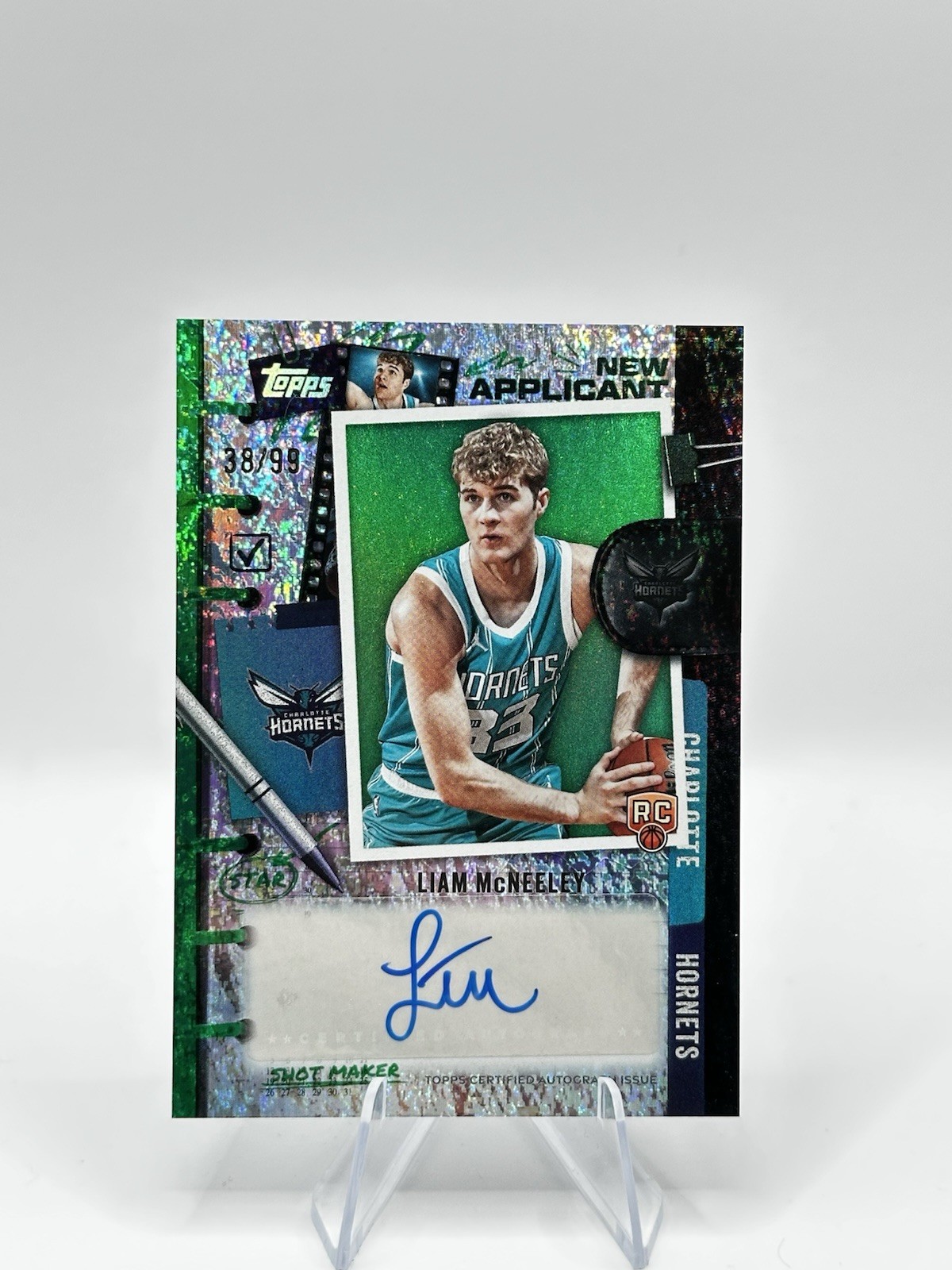 2025-26 Topps NBA Liam McNeeley Auto New Applicant Green Holo Foil RC #d/99 SSP