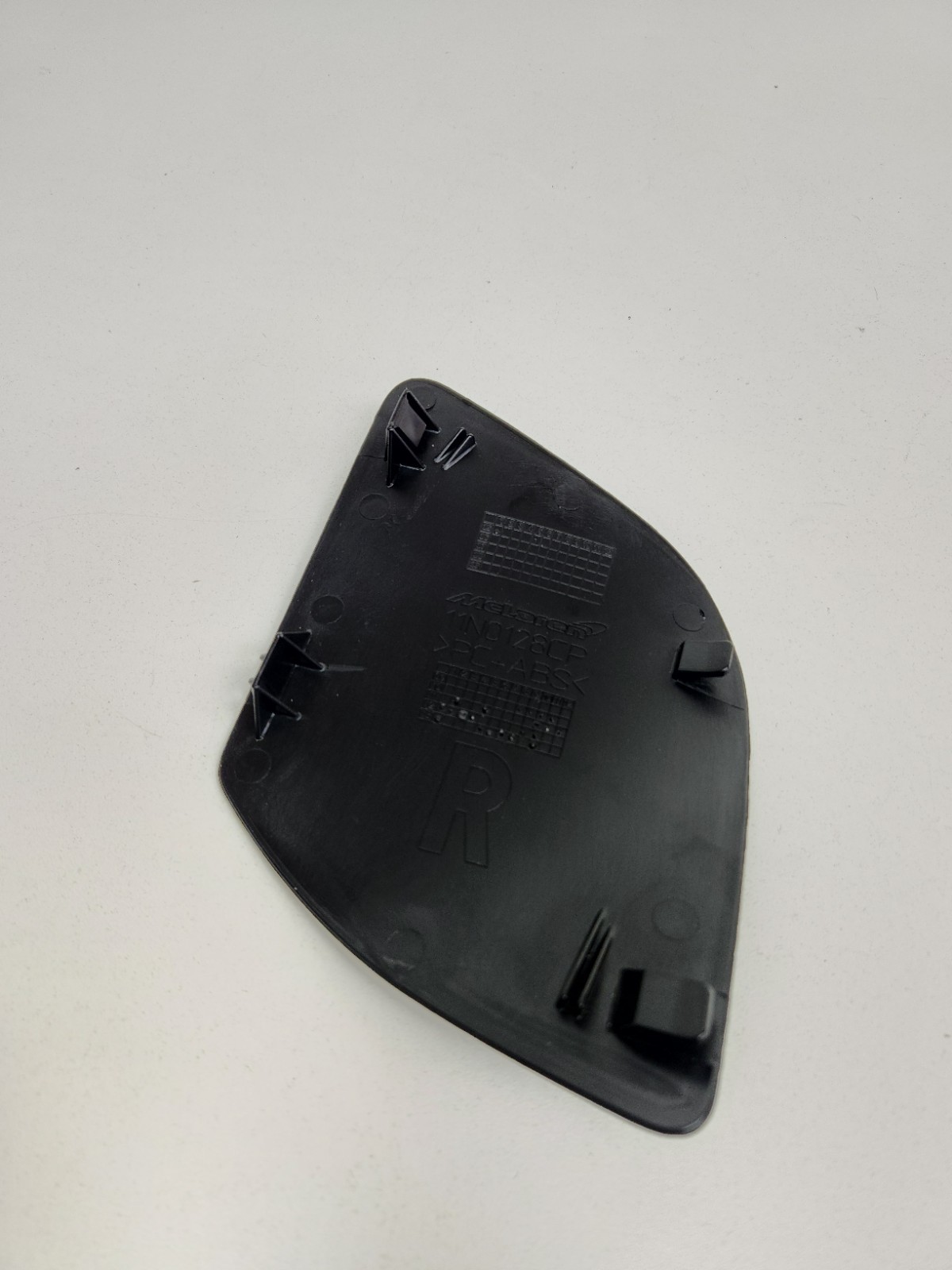 2015-2017 MCLAREN 675LT RIGHT SIDE LOWER DASH END CAP TRIM OEM 11N0128CP