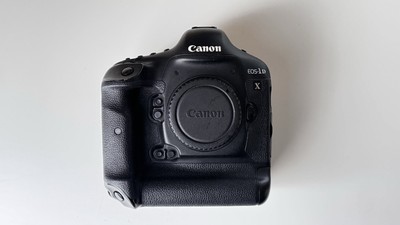  Canon EOS 1D X 1Dx mit 2x Akku, 64GB Karte, AC-E4 & DR-E4, OVP mit Zubehörpaket
