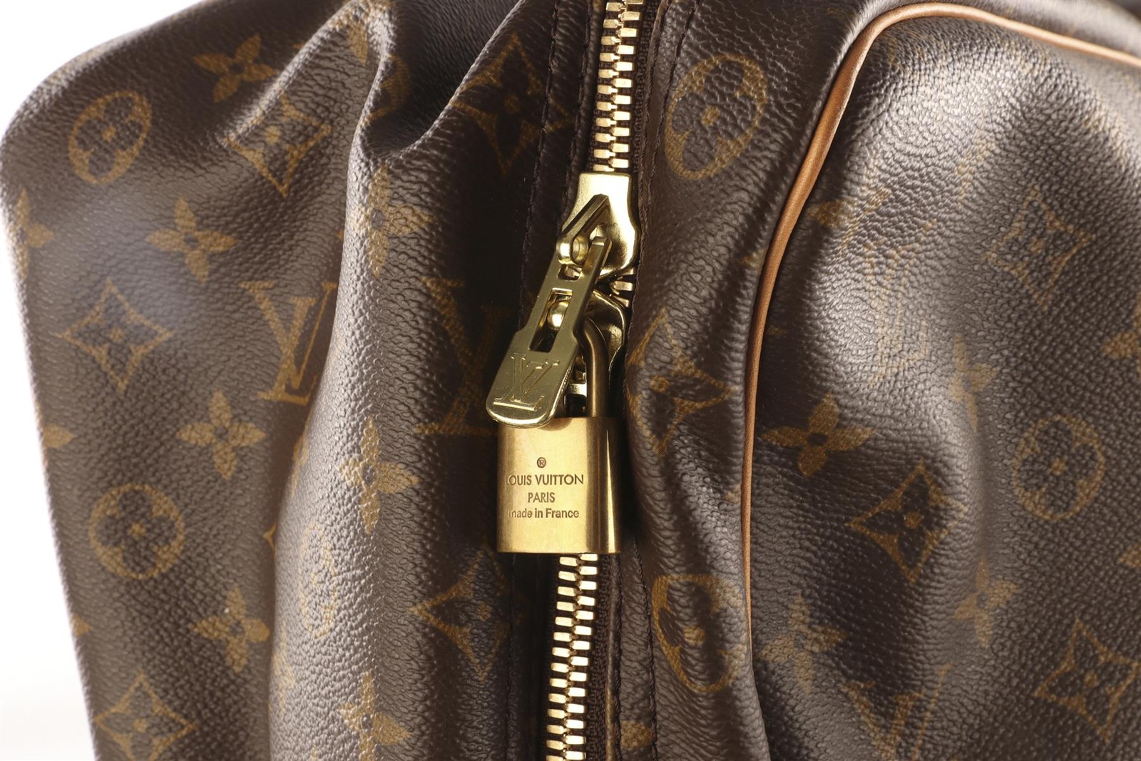 LOUIS VUITTON BROWN 2002 SIRIUS 70 MONOGRAM COATED CANVAS SUITCASE image 10
