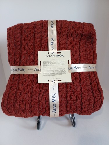Aran Mor Ireland 100% Merino Wool Cable Knit Throw Blanket 40"x60" Red & Blue - Picture 2 of 3