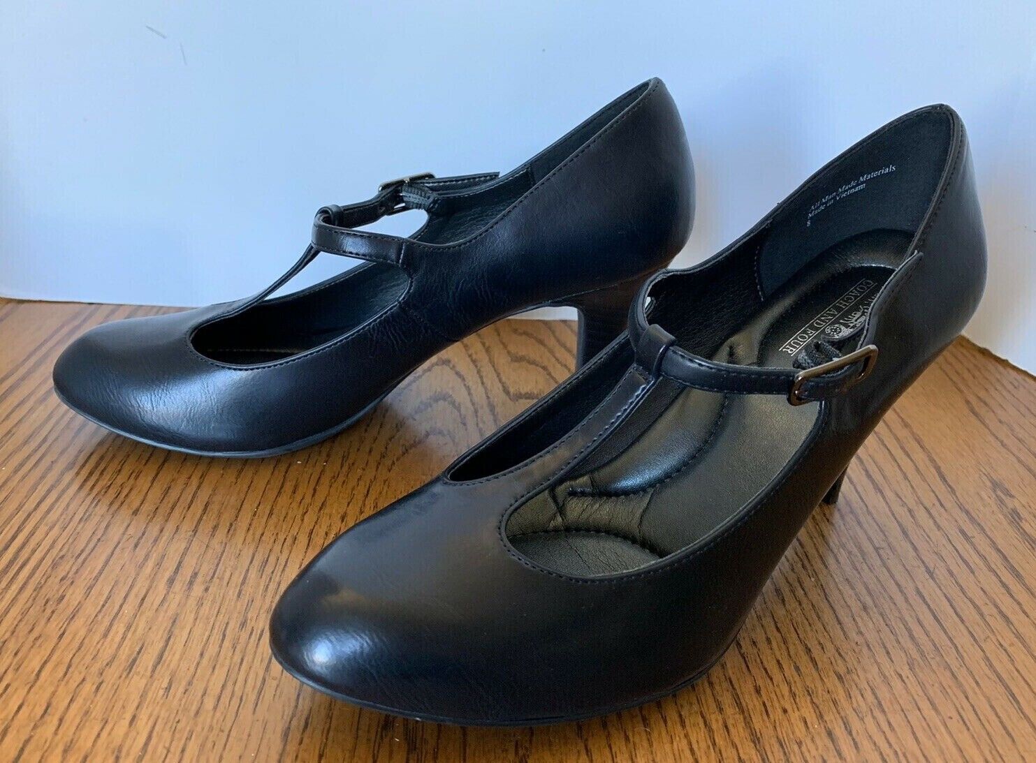 Coach and Four Woman's Black Leather Dress Shoes Size… Gem