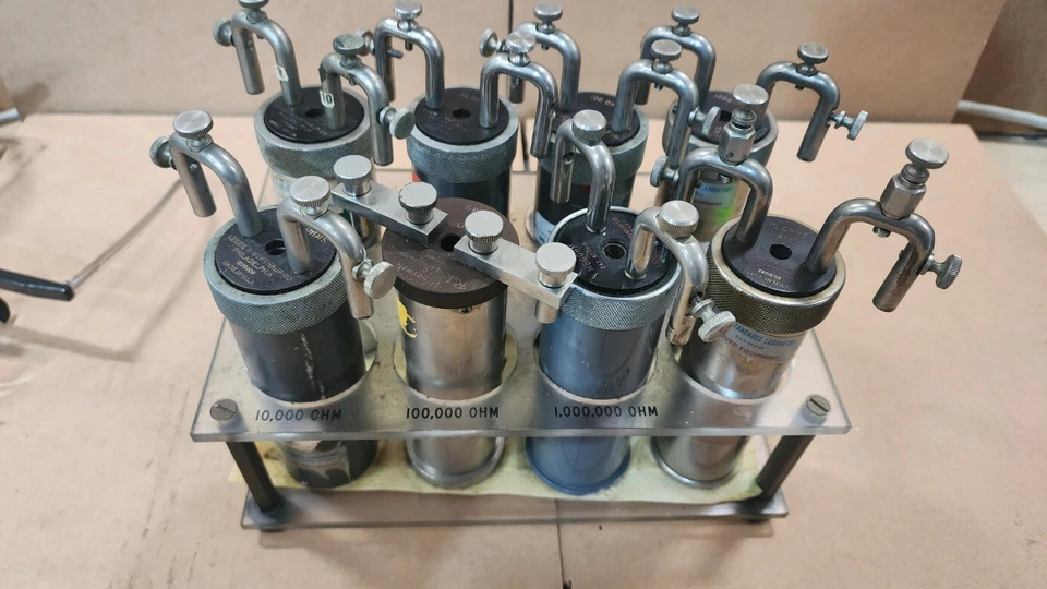 Leeds & Northrop Precision Oil Resistor Standards 1 Ohm-1,000,000 Ohm - Image 2 of 2