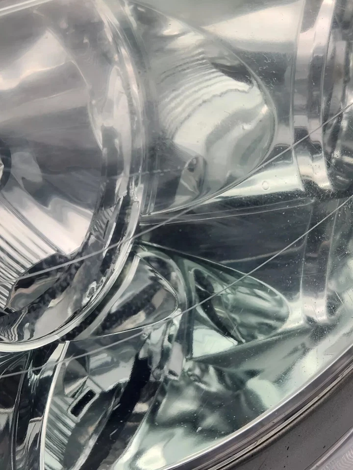 2001-2003 Lexus RX300 Headlight Right/Passenger Side Halogen OEM - Image 4 of 4