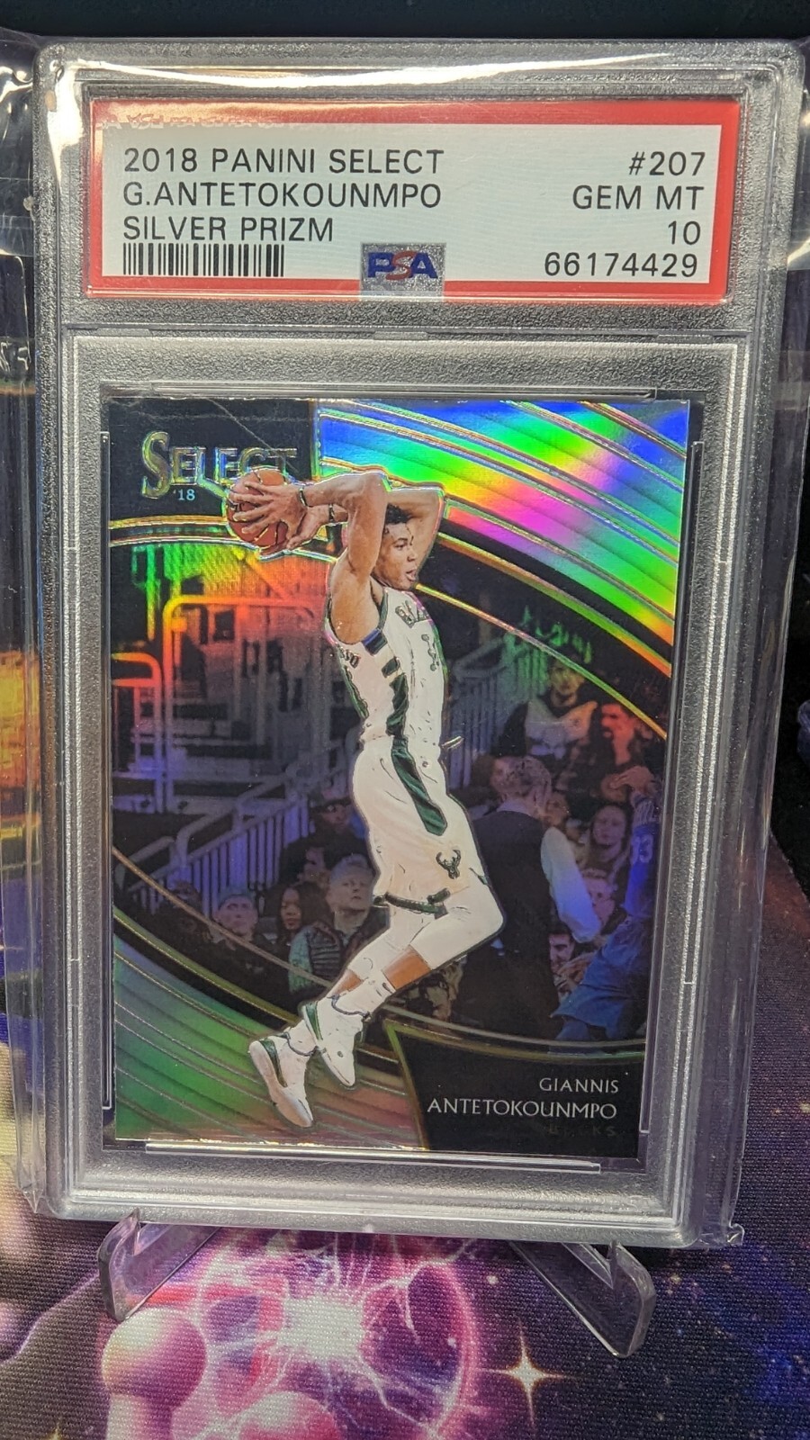 2018-19 Panini Select Silver Prizm Courtside #207 Giannis Antetokounmpo PSA 10