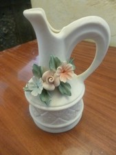 Vase vintage Italien Barbotine Fleurs en relief avec anses -