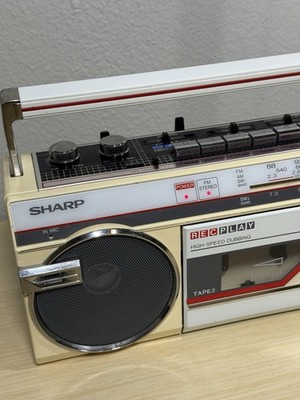 Sharp WQ 271 Z (W) tape recorder/radio combo boombox in RARE WHITE
