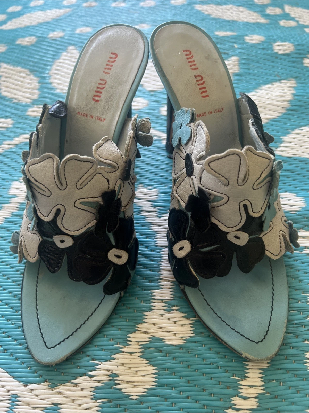 Miu Miu — Miu Miu Auth VTG Floral Appliqué Sandals Heels Shoes Italy 38.5  8.5 US Blue