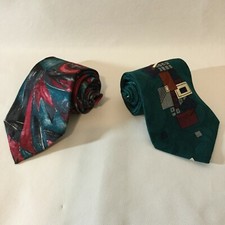 Lot of 2 Geoffrey Beene Mens Ties Green 100 Silk GUC