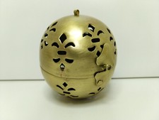 Pomander - Diffuseur de senteurs en laiton (8 cm)