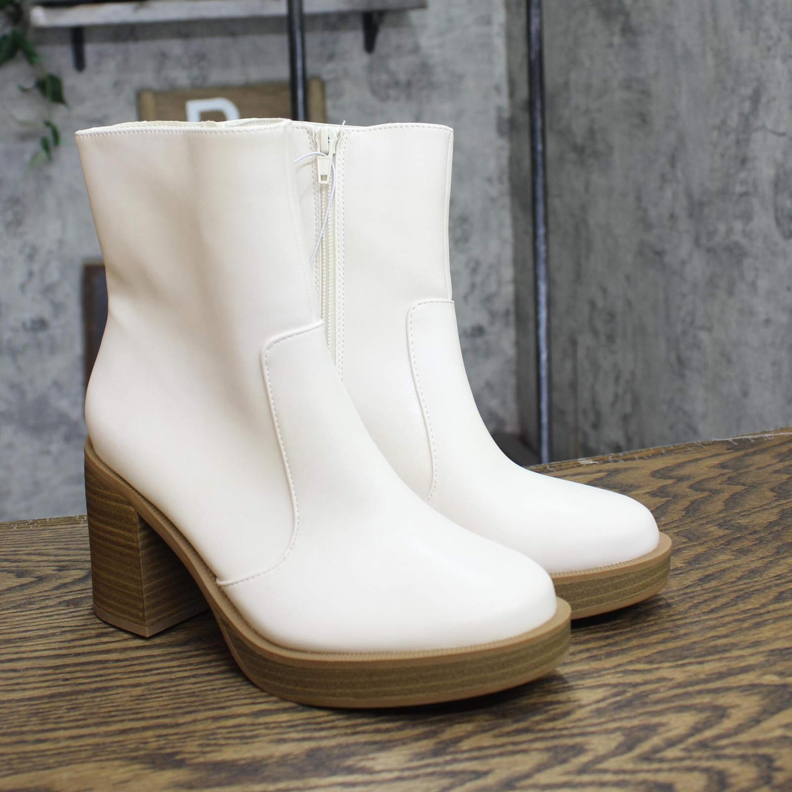 universal Thread Jenna Platform Boots with Memory… - image 1