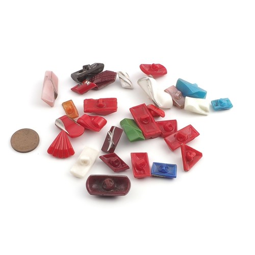 Lot (28) Czech 1920's Deco vintage geometric rectangle polygon glass buttons - Picture 6 of 6