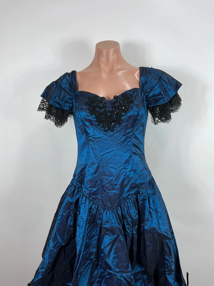 Vestido de graduación vintage de los años 80 manga hinchada formal fuera del hombro encaje en capas S/M metálico Foto 3 de 4