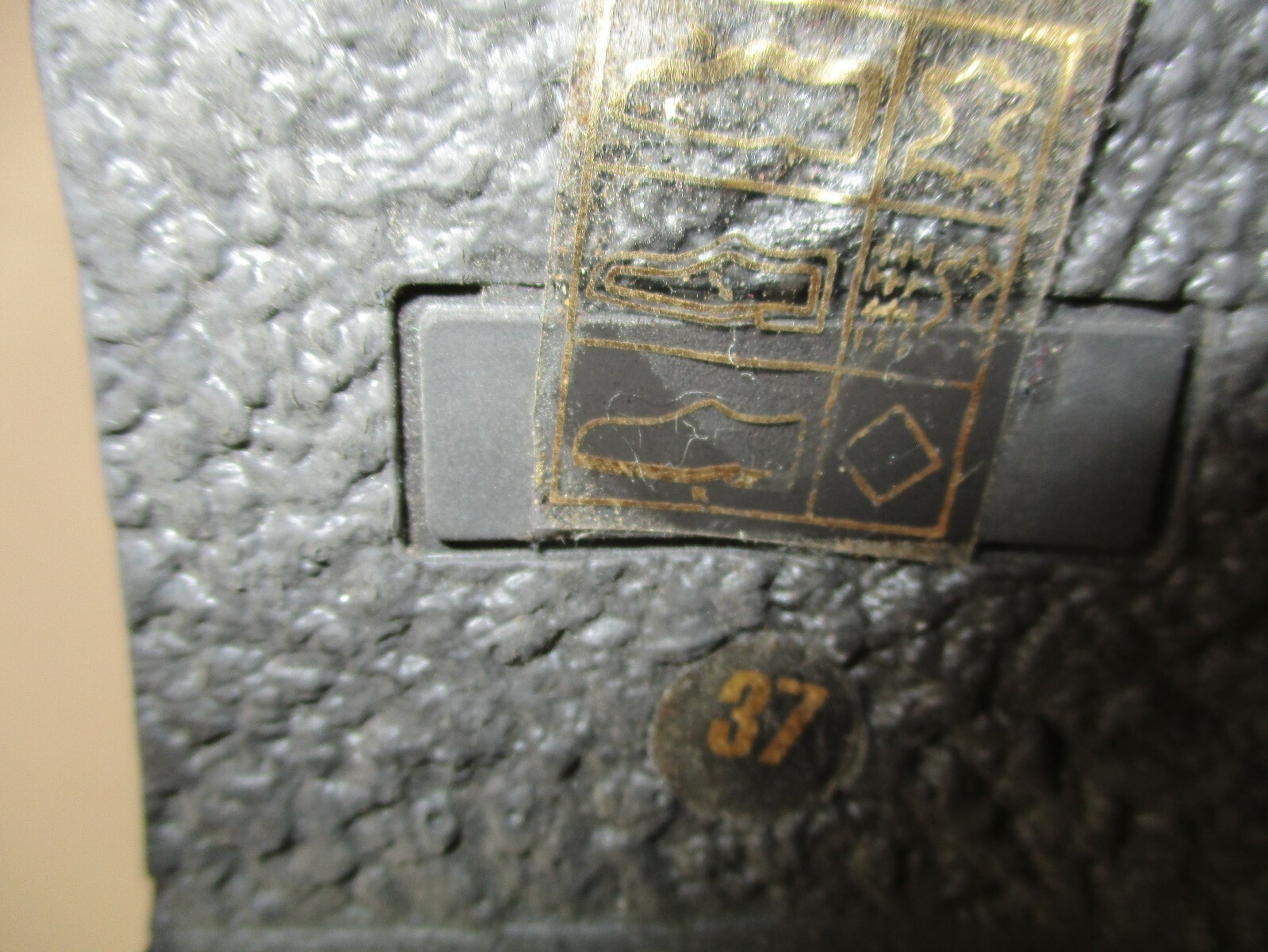 Picture 8 of 9