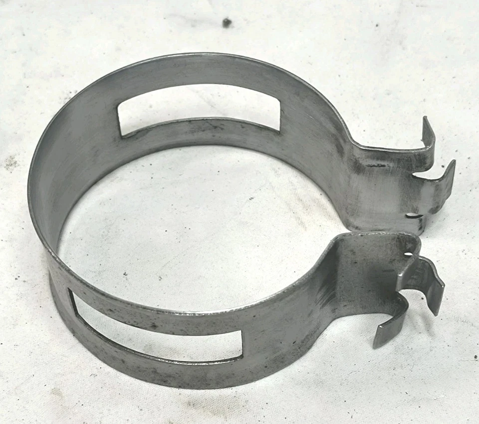 93-02 CAMARO Z28 RS FIREBIRD TA LH Soporte de filtro de combustible del lado del conductor Soporte de abrazadera Foto 2 de 4