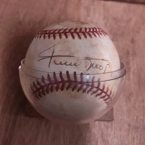 Willie Mays , "Official National League Autographed"  Baseball