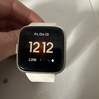 Fitbit Versa Lite Edition Smart Watch, GPS, One Size Small White Band