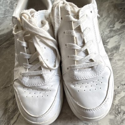 American Eagle Outfitters Men s White Solid Lace-Up Low Top Athletic Sneaker