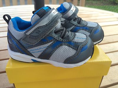 TSUKIHOSHI  Lightweight SOFT Graphite  Sneakers Infant Boys Size 5 1/2