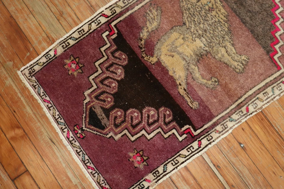 Vintage Turkish Pictorial Lion Rug Size 1'10''x3'2'' - Image 3 of 4