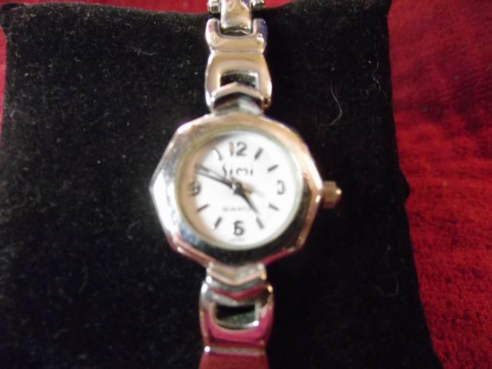 Simi Watch Woman's Simi Watch Lot 333 ZC | eBay