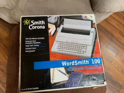 Smith Corona Electric Typewriter  Electronic Word Smith 100 Memory ***Damaged**