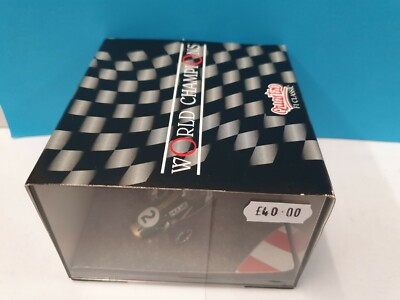 Miniature Brabham Repco BT24 - Denny Hulme 1967 - Quartzo 1/43 - QWC99009
