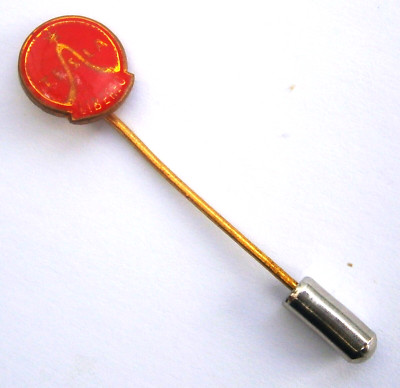 Q475) Tesla Liberec Elektroprodukte Autos Motoren Auto Czech Oldtimer Pin Anstecker