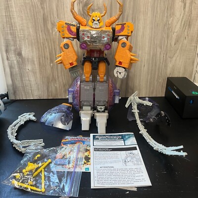 Hasbro Unicron Transformers Armada Action Figure working lights near complete!