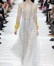 Brand New Valentino White Tulle Wedding Gown with some lace detail size 8