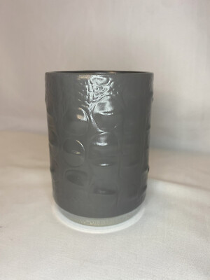 L'Objet Stiftebecher ''Crocodile Platin''