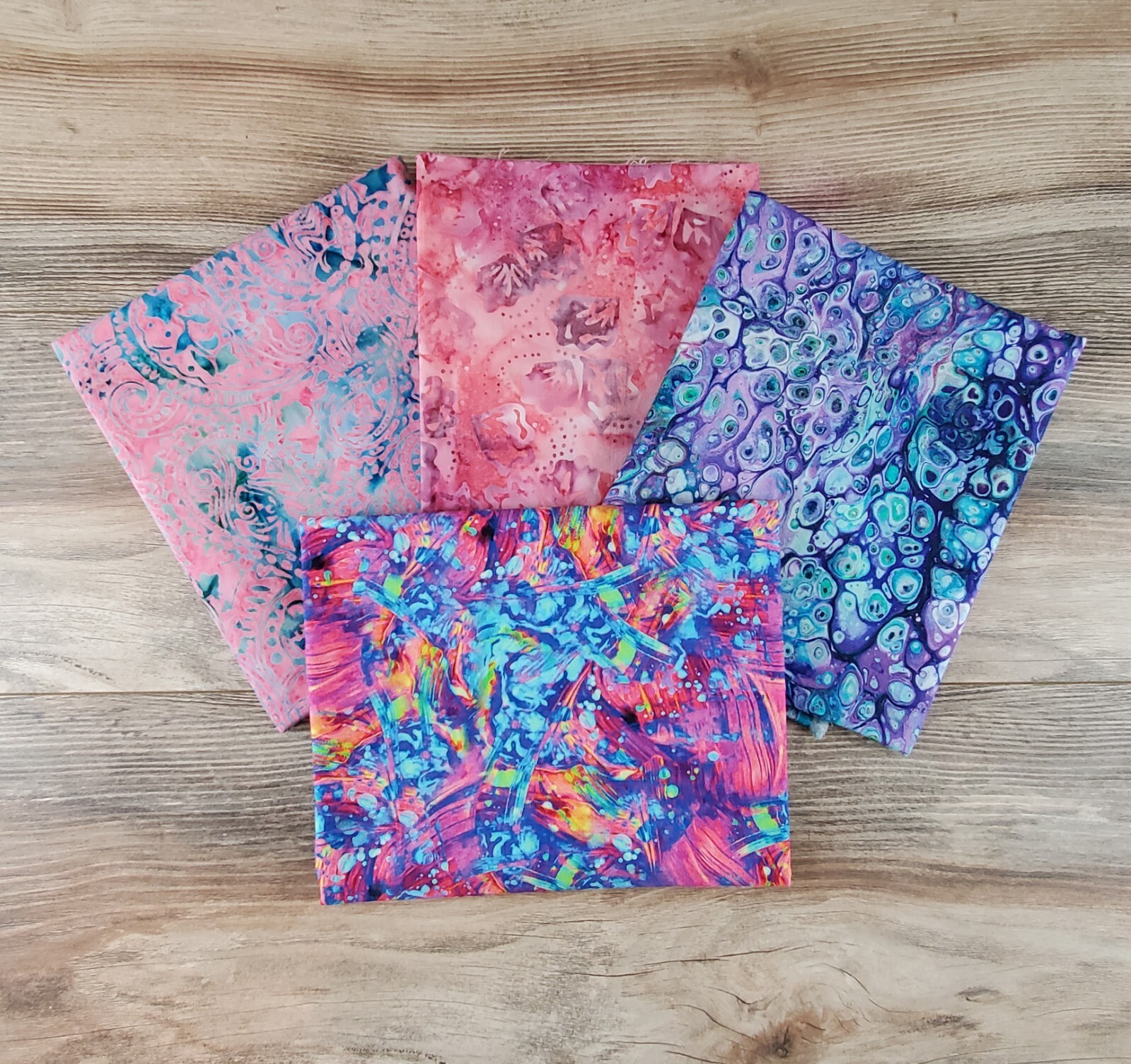 4 Piece Lot of Quilting Fabric Colorful Abstract Splash Wave Surf Paisley Leaves