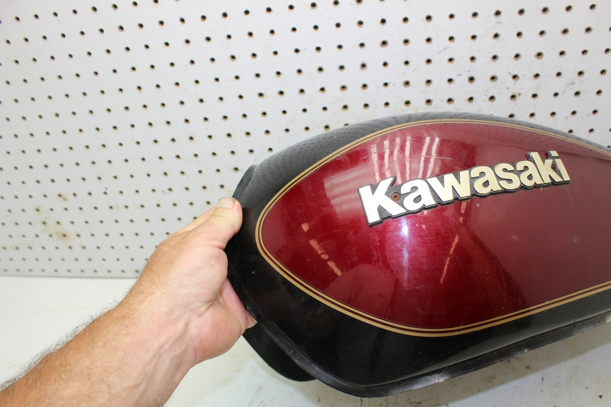 1982/1983 KAWASAKI KZ750 SPECTRE GAS/FUEL TANK 51001-5197-H7 OEM