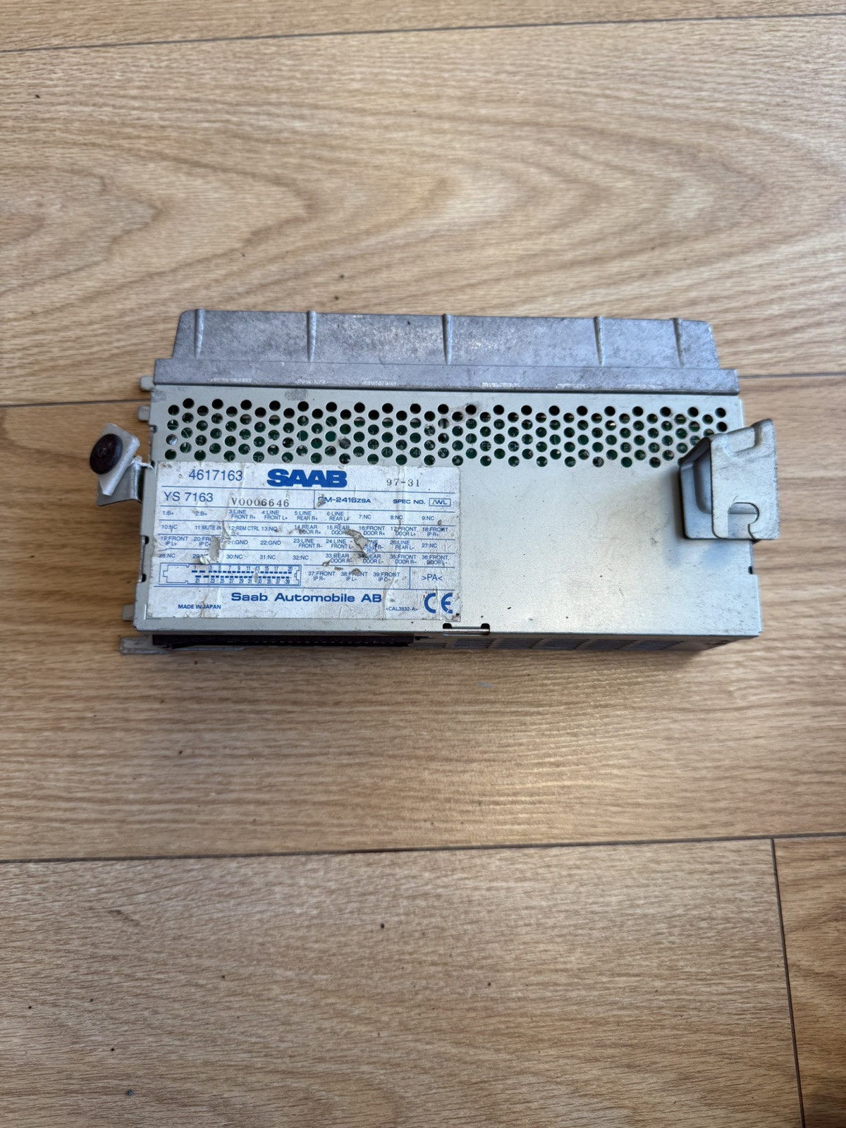 Saab 9-5 Radio Stereo Amplifier Module Unit 4617163 Oem