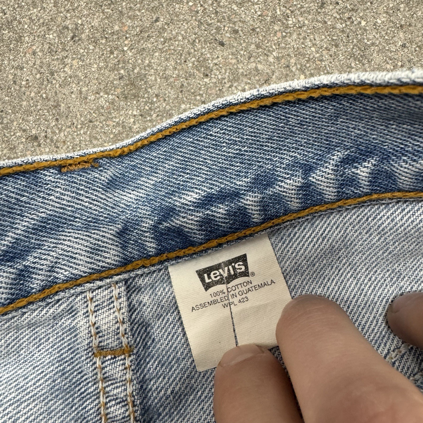 Vintage 90s Levi’s 501 Button Fly Denim Jeans 30x30 fit 28x28 Blue Grunge thumbnail 3