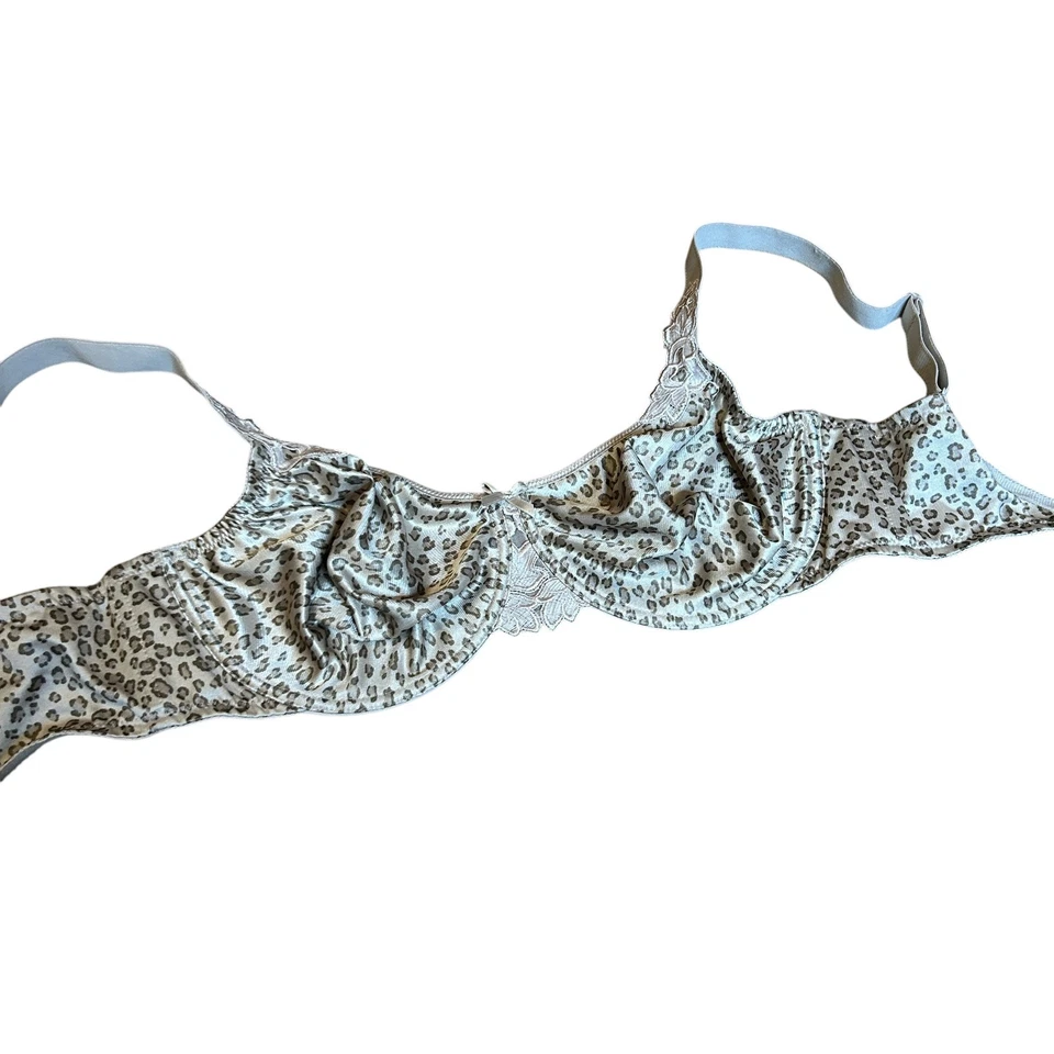 Chantelle  Hedona Molded Underwire Leopard Print Underwire Bra 34DDD - Image 2 of 4