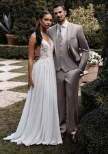 Allure Bridals Designer Wedding Dress 9850, Size 14, Ivory, A-line Lace Chiffon