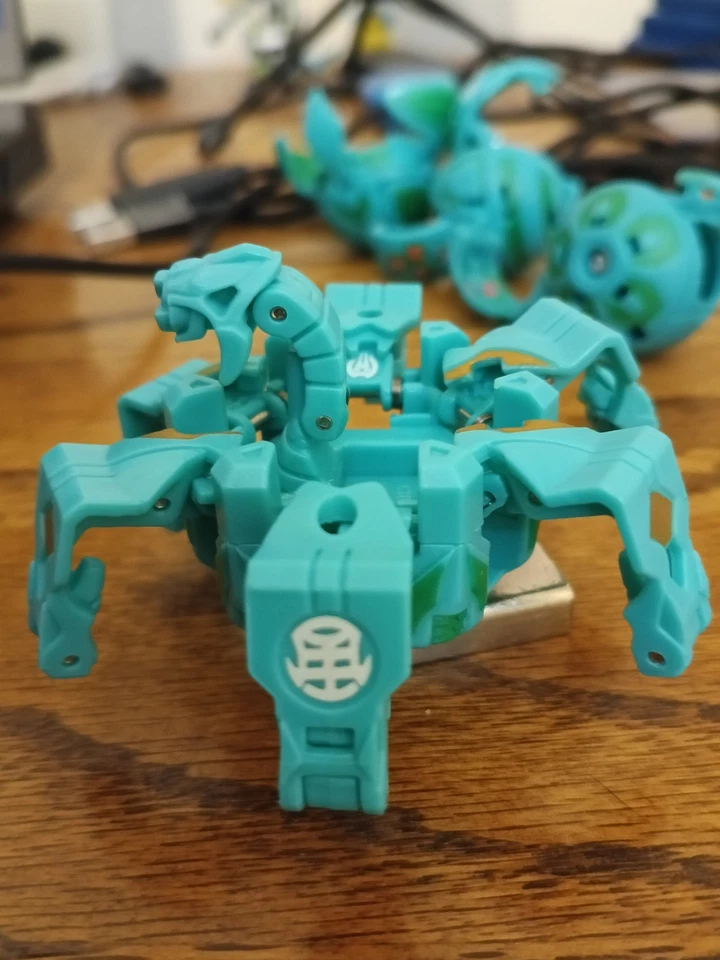 Bakugan Battle Brawlers 绿色 Ventus 全新 Vestroia Dynamo 陷阱人偶磁性 — 第 2/4 张图片