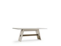 Eleganter Esstisch Aus Holz In Beige FüR Stilvolle Essbereiche