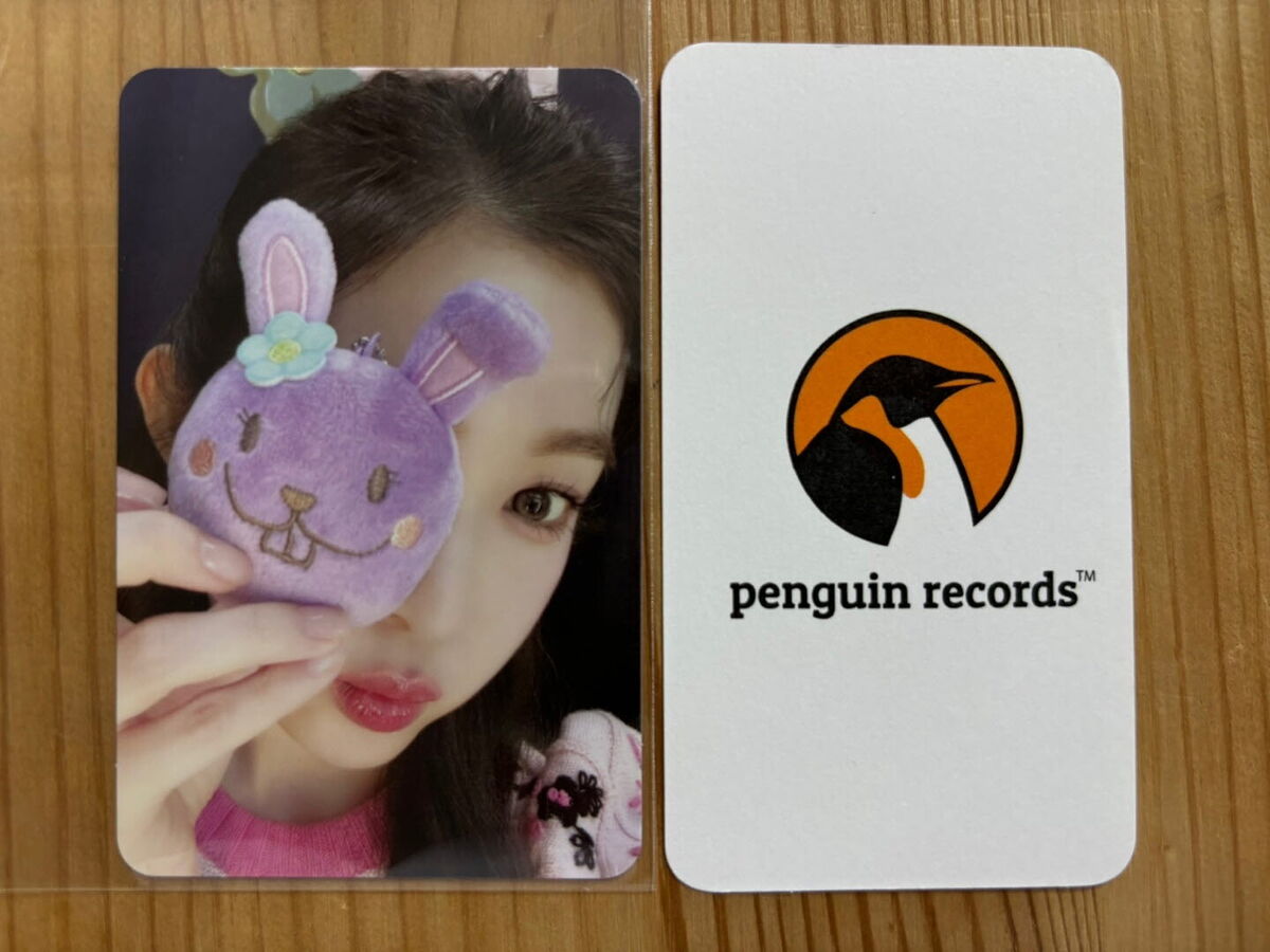 Red Velvet - HAPPINESS : My Dear, ReVe1uv OFFICIAL MD RANDOM Red Velvet - HAPPINESS : My Dear, ReVe1uv OFFICIAL MD RANDOM